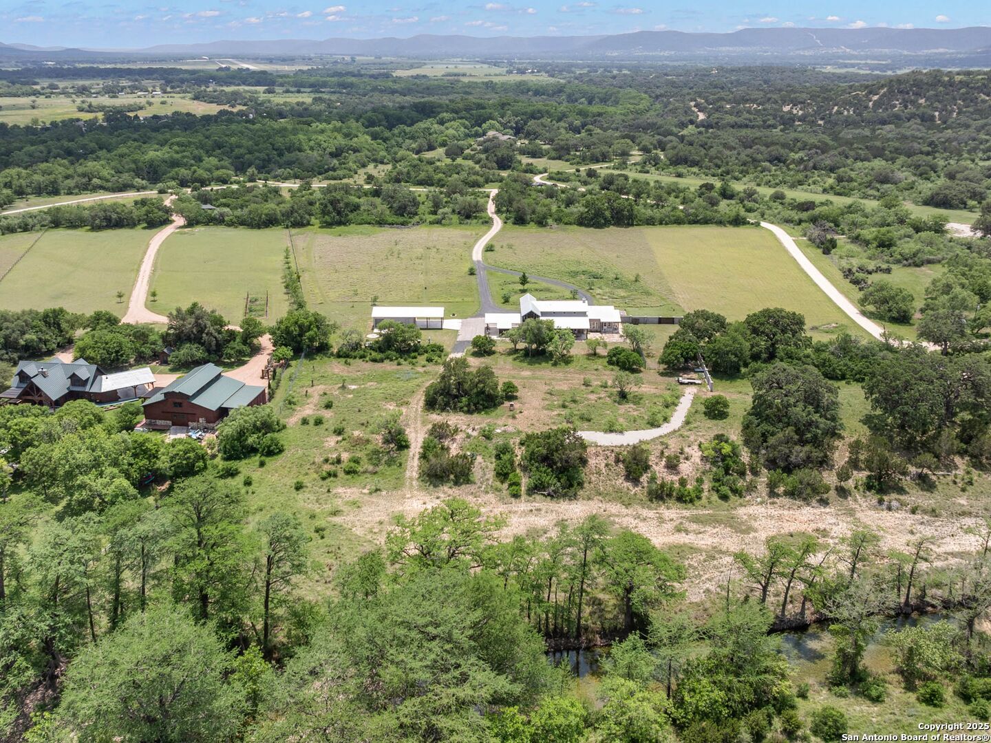 main property photo 14