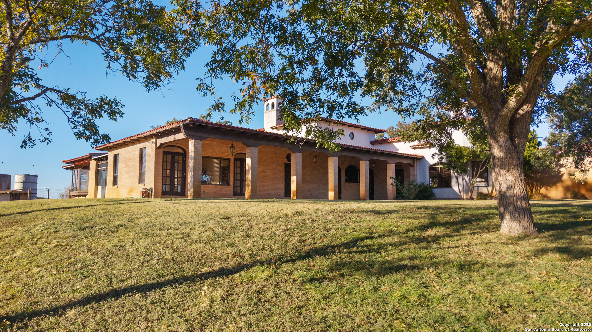 main property photo 15