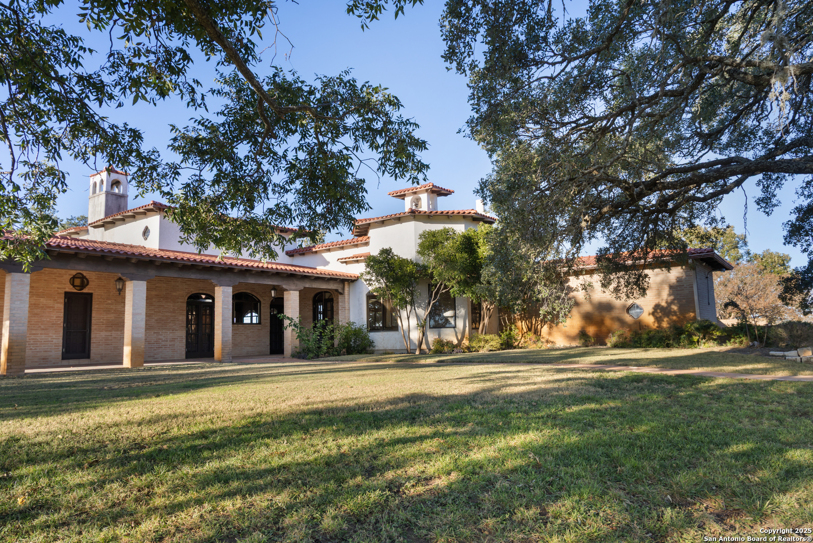 main property photo 16