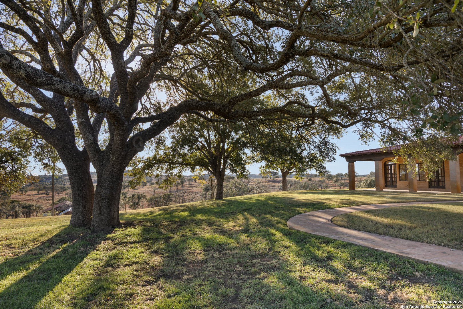 main property photo 19