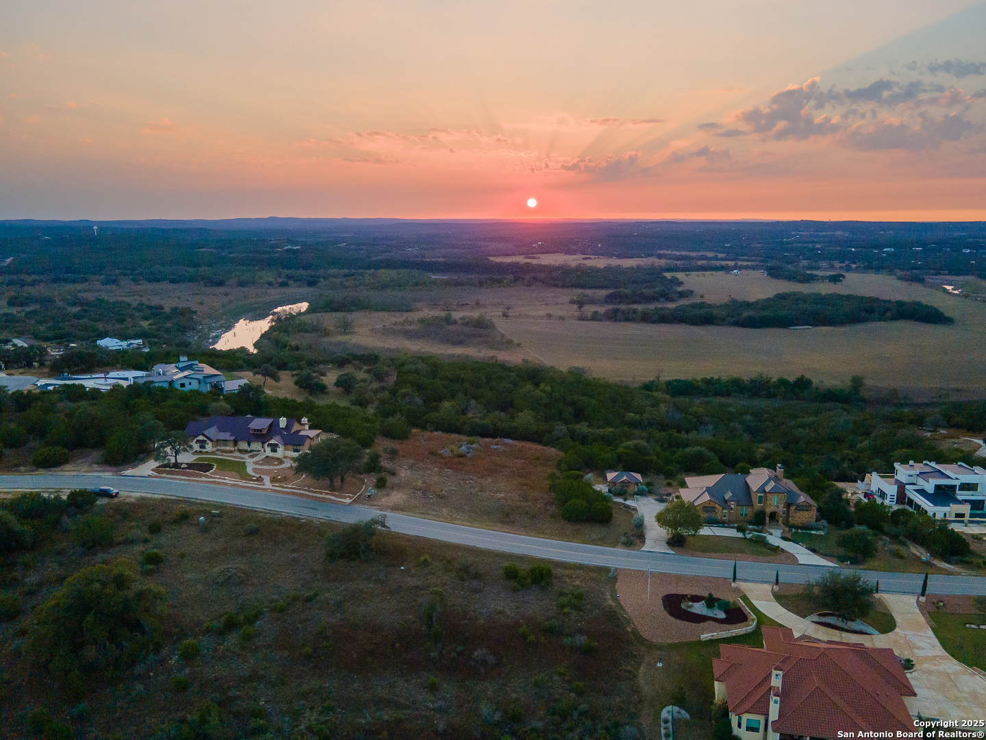 main property photo 13