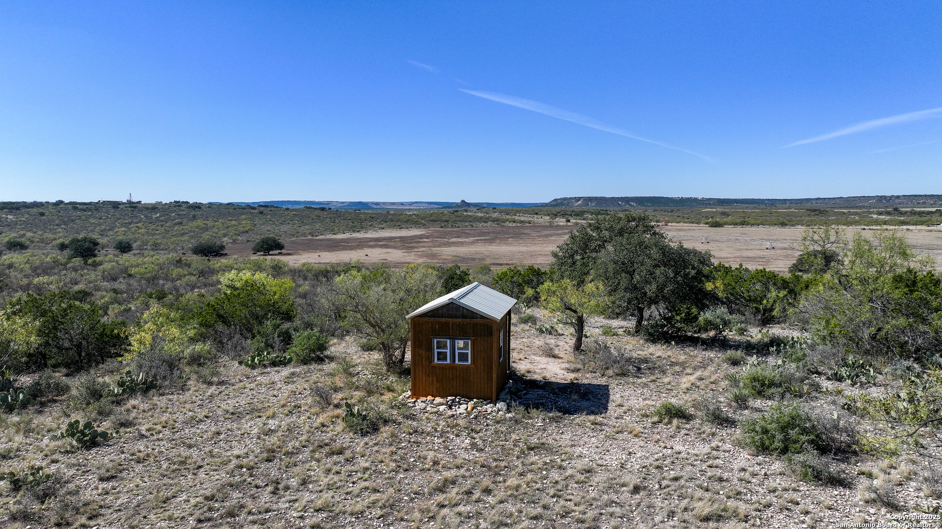 main property photo 36