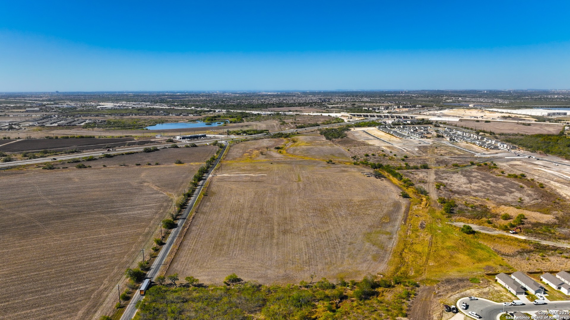 main property photo 3