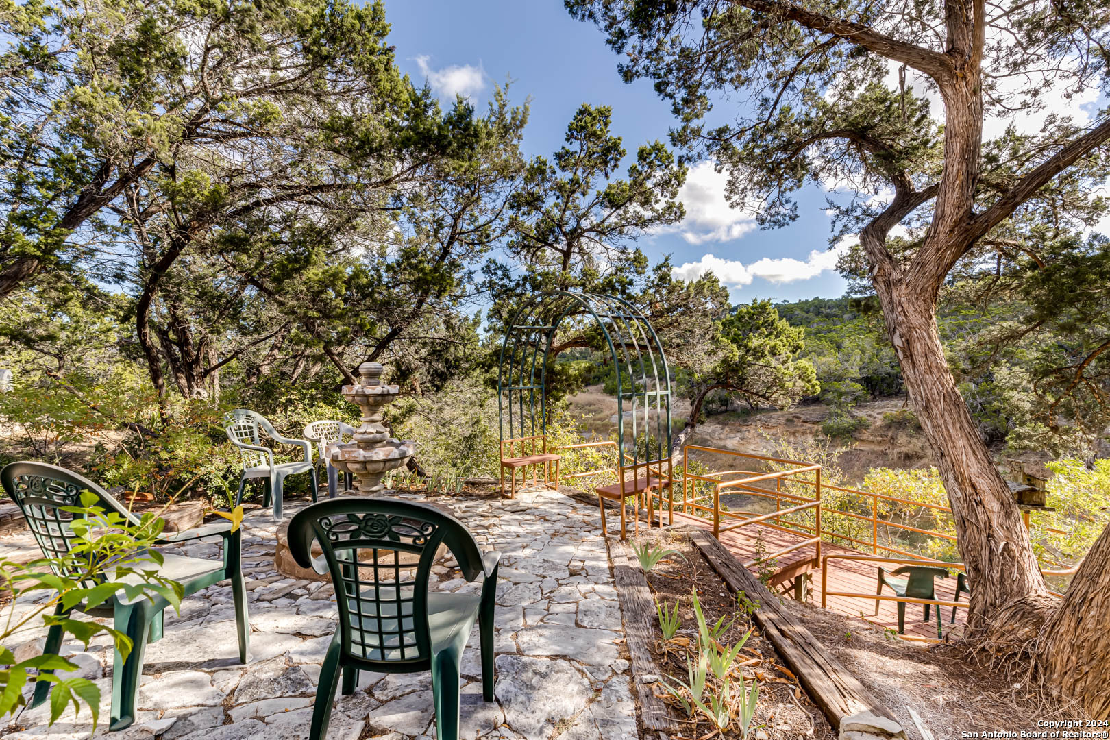 main property photo 39