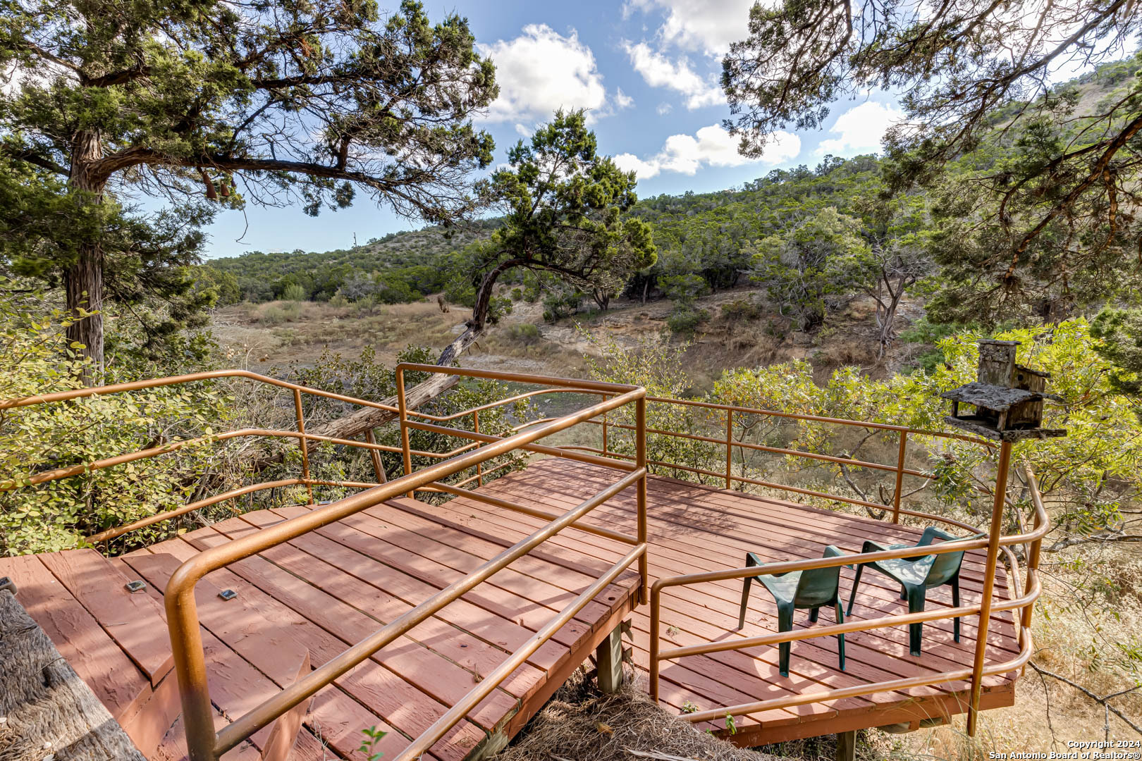 main property photo 40