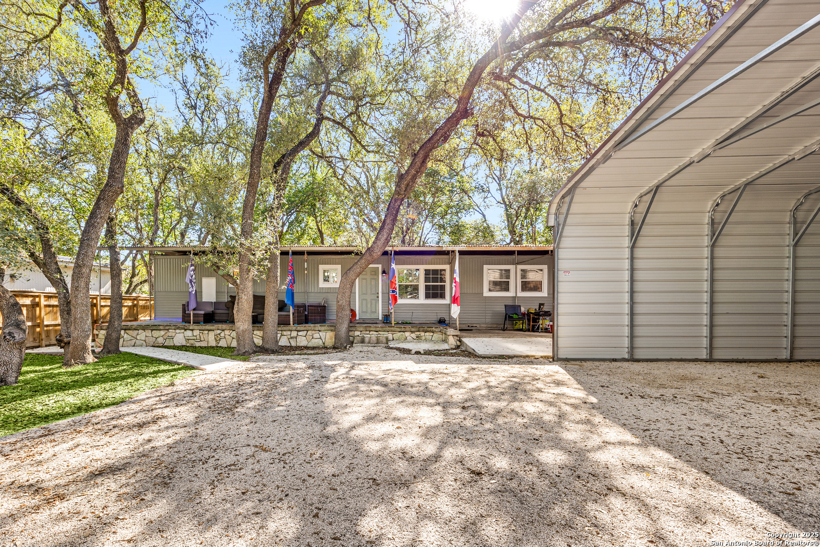 main property photo 17