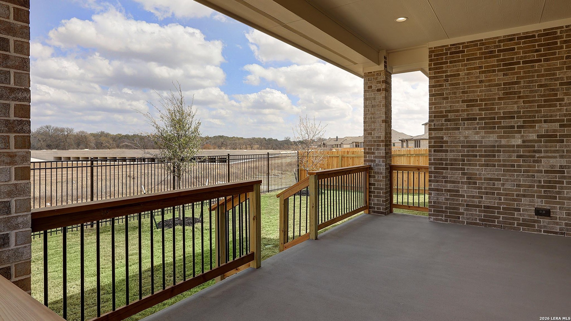 main property photo 19