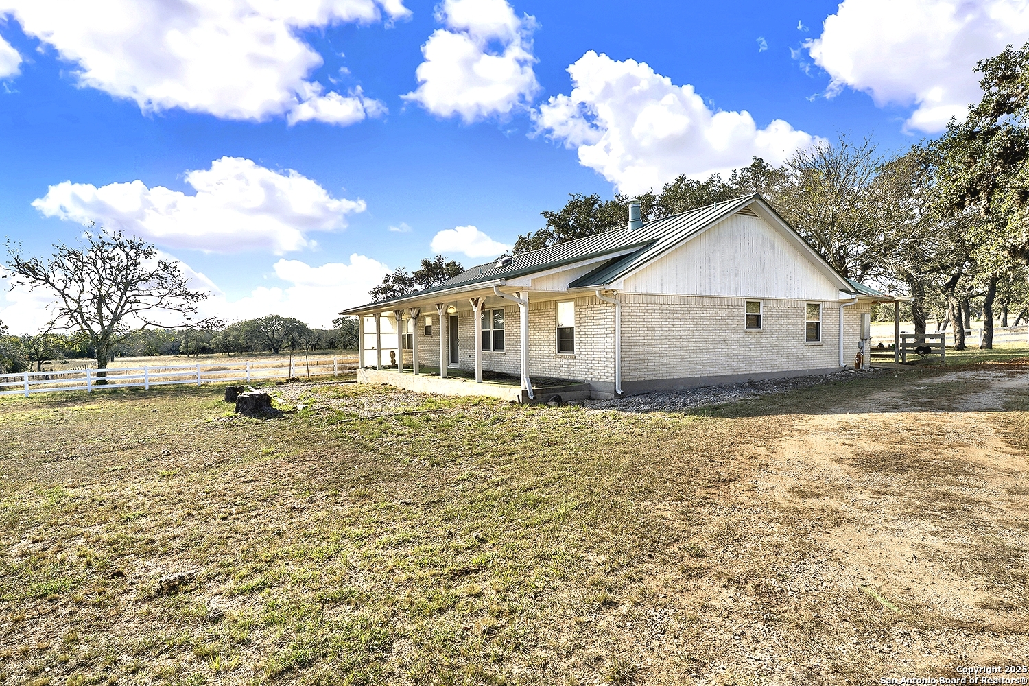 main property photo 12