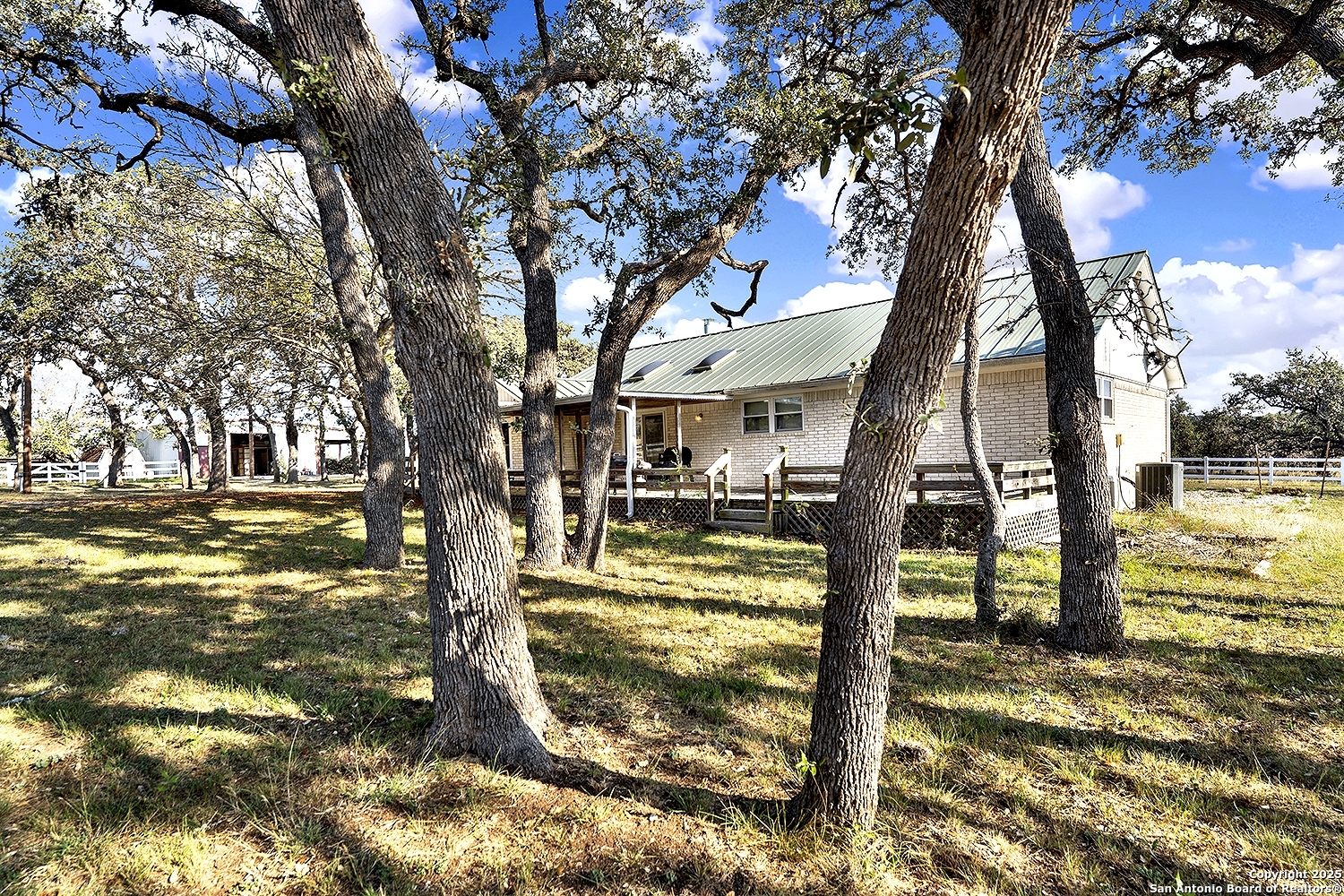 main property photo 14
