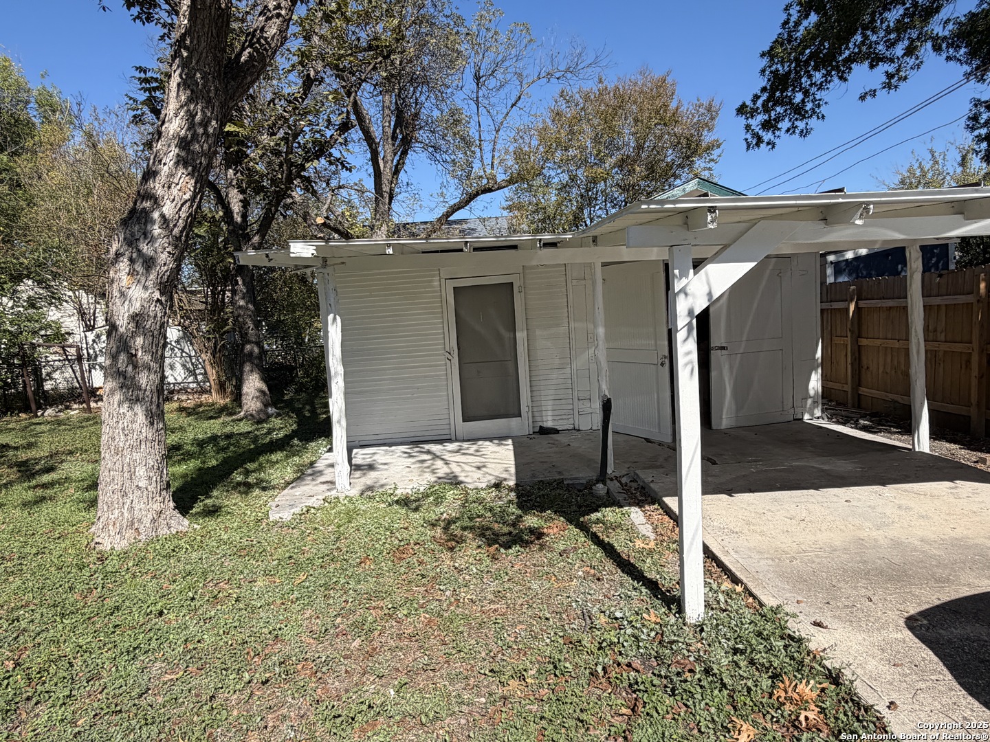 main property photo 7