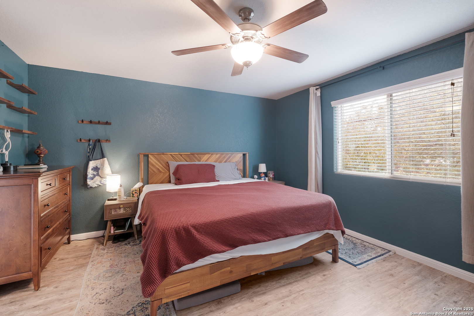 property viewer photo 11