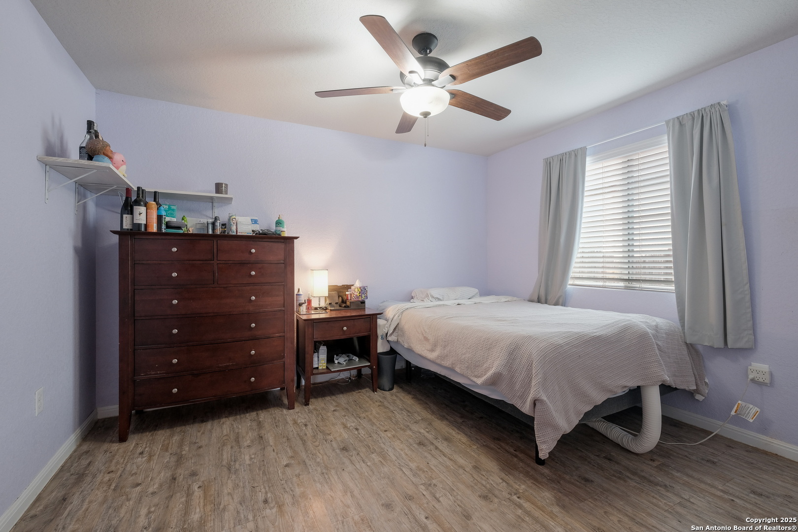 property viewer photo 16