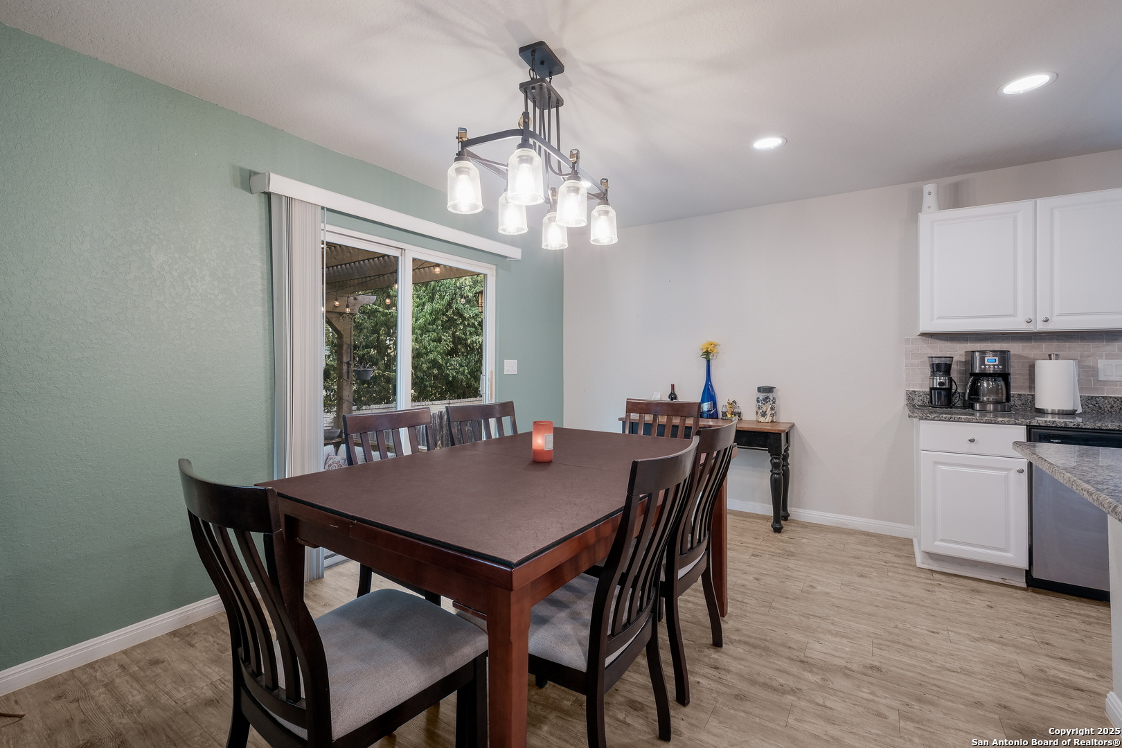 property viewer photo 5