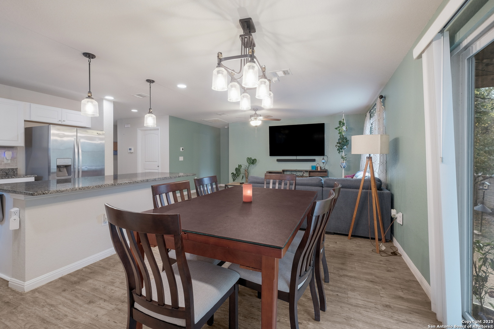 property viewer photo 6
