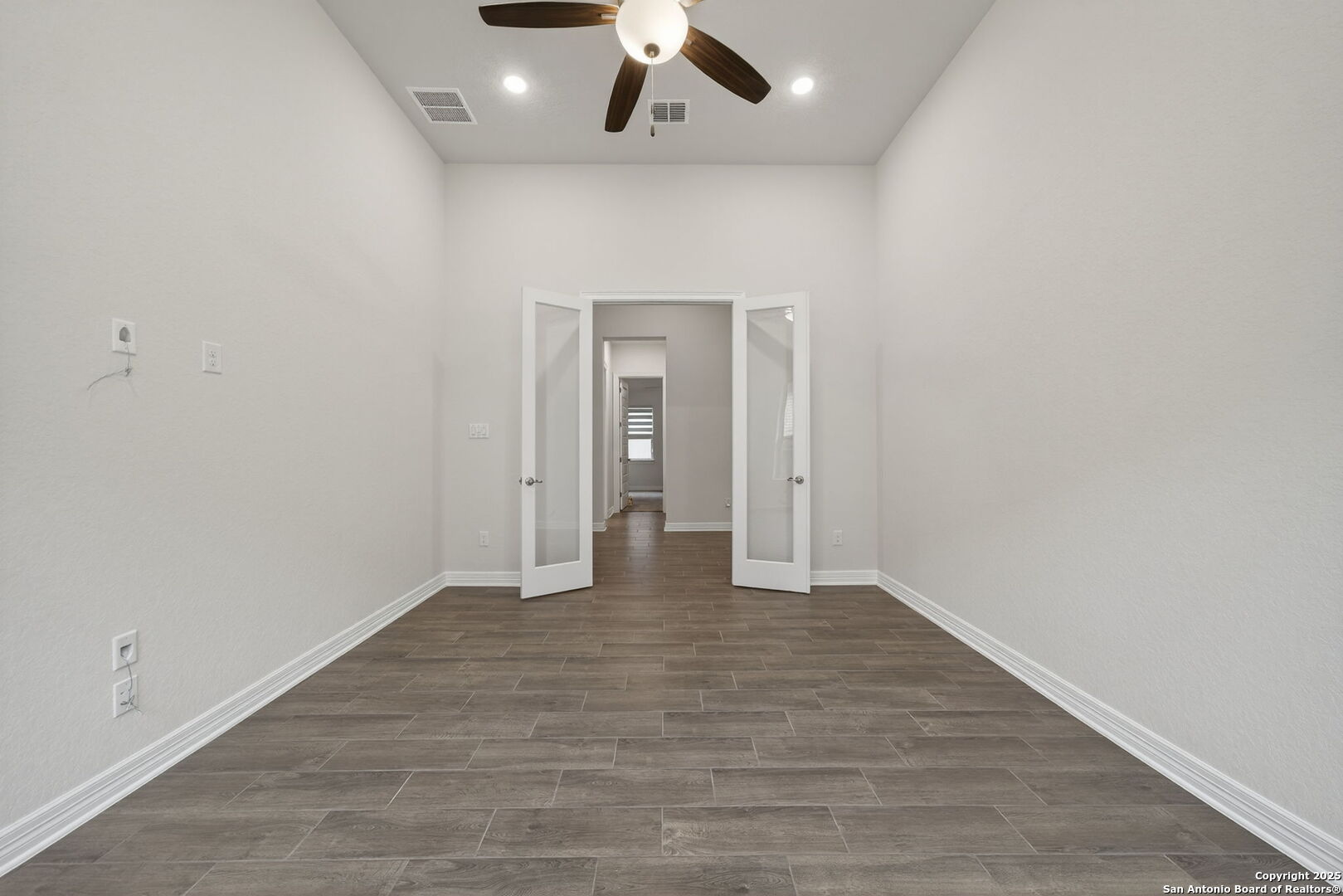 property viewer photo 15