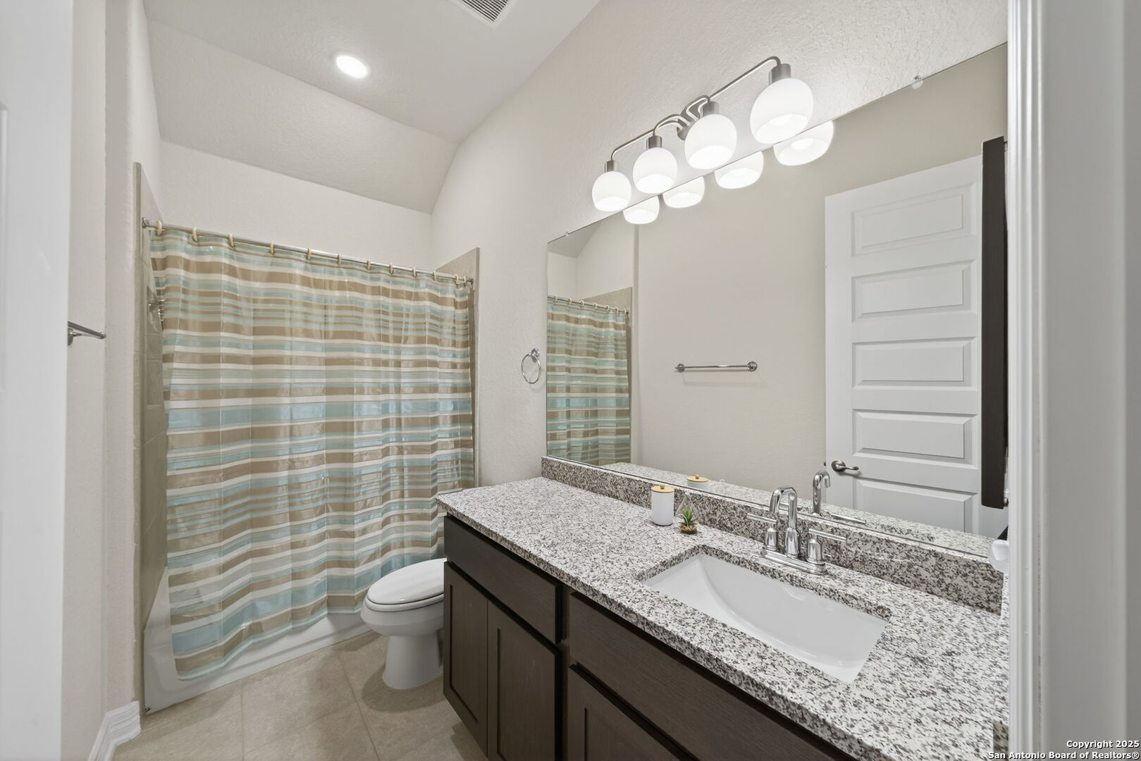 property viewer photo 24
