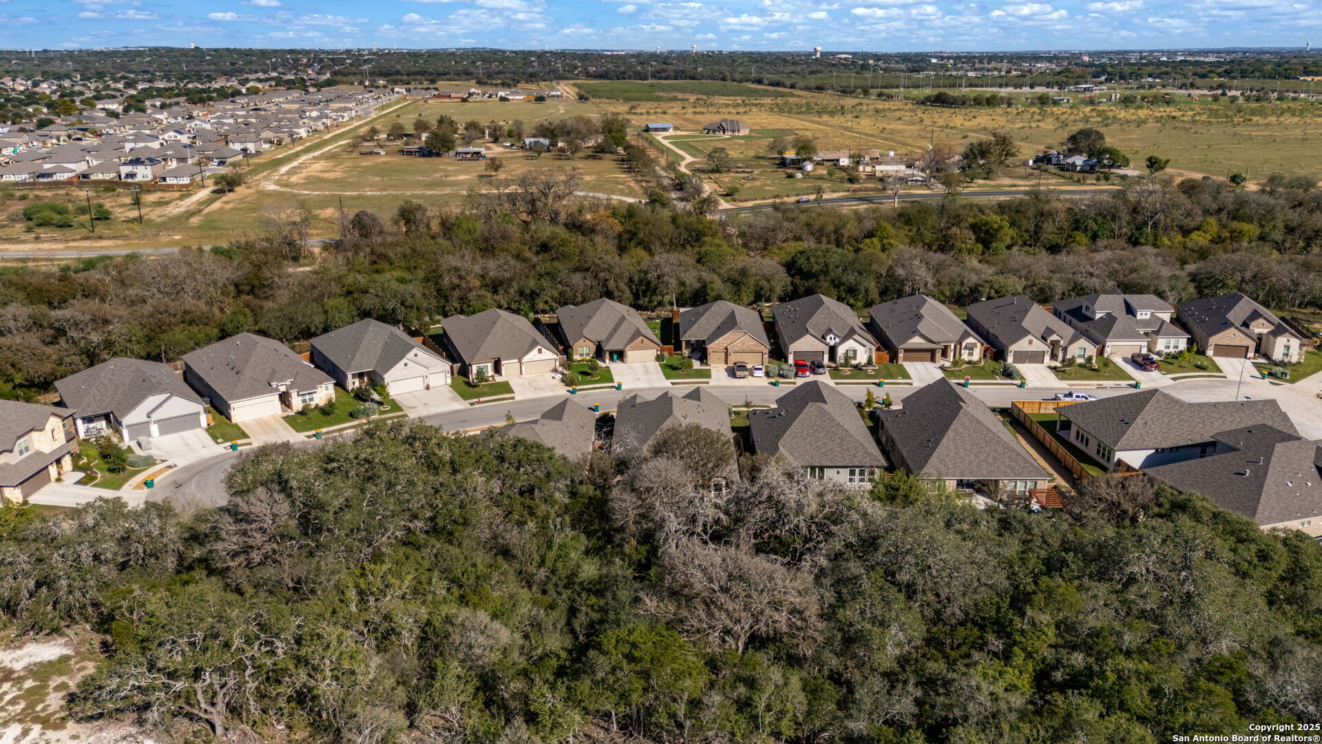 property viewer photo 35