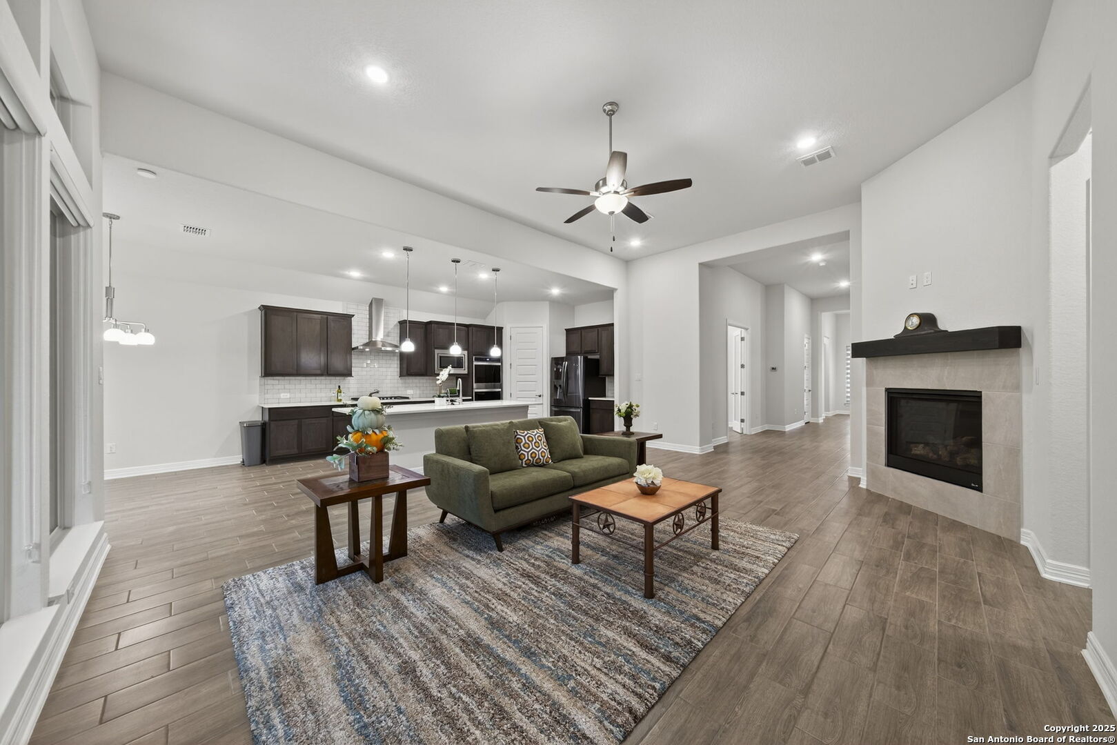 property viewer photo 7