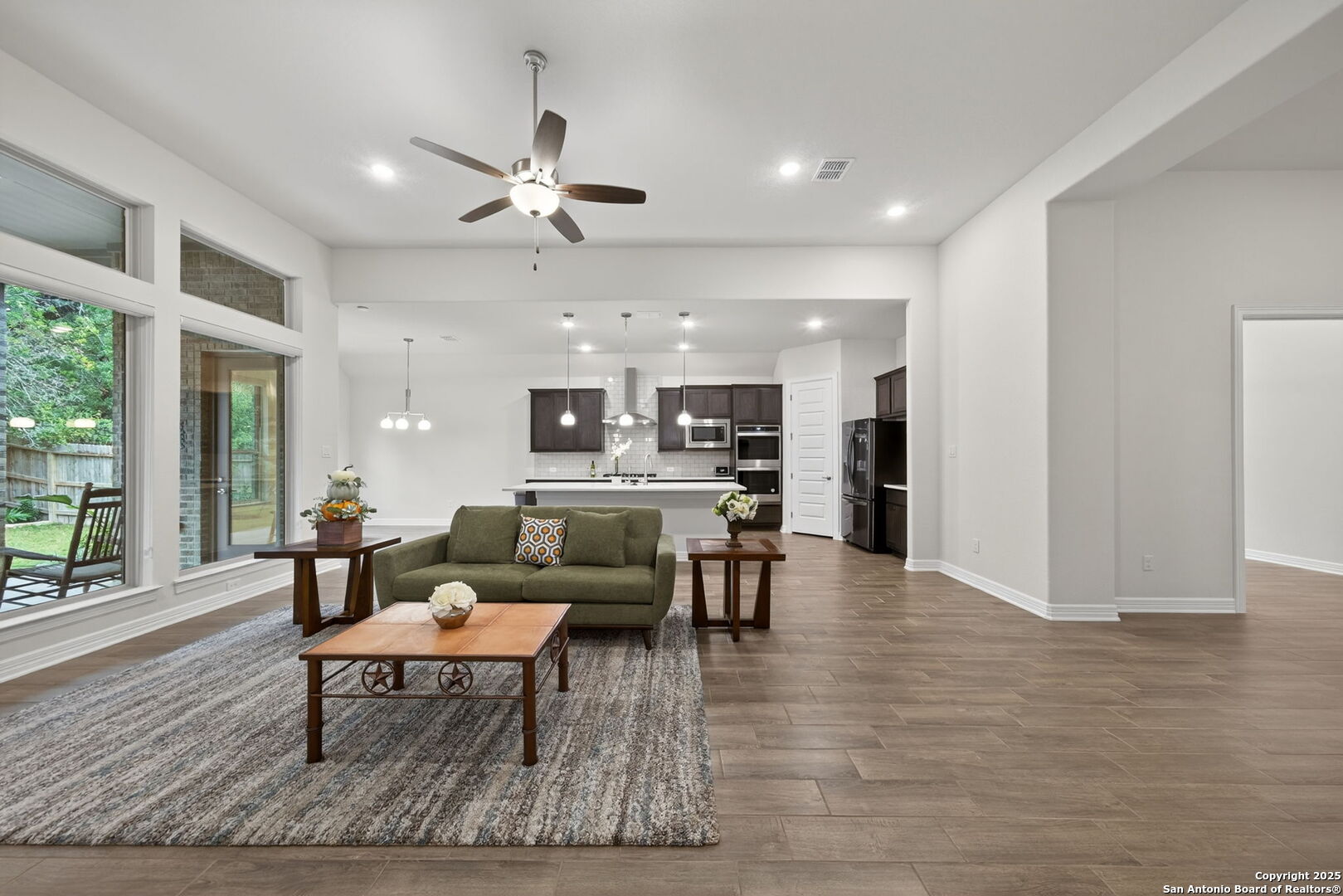 property viewer photo 8
