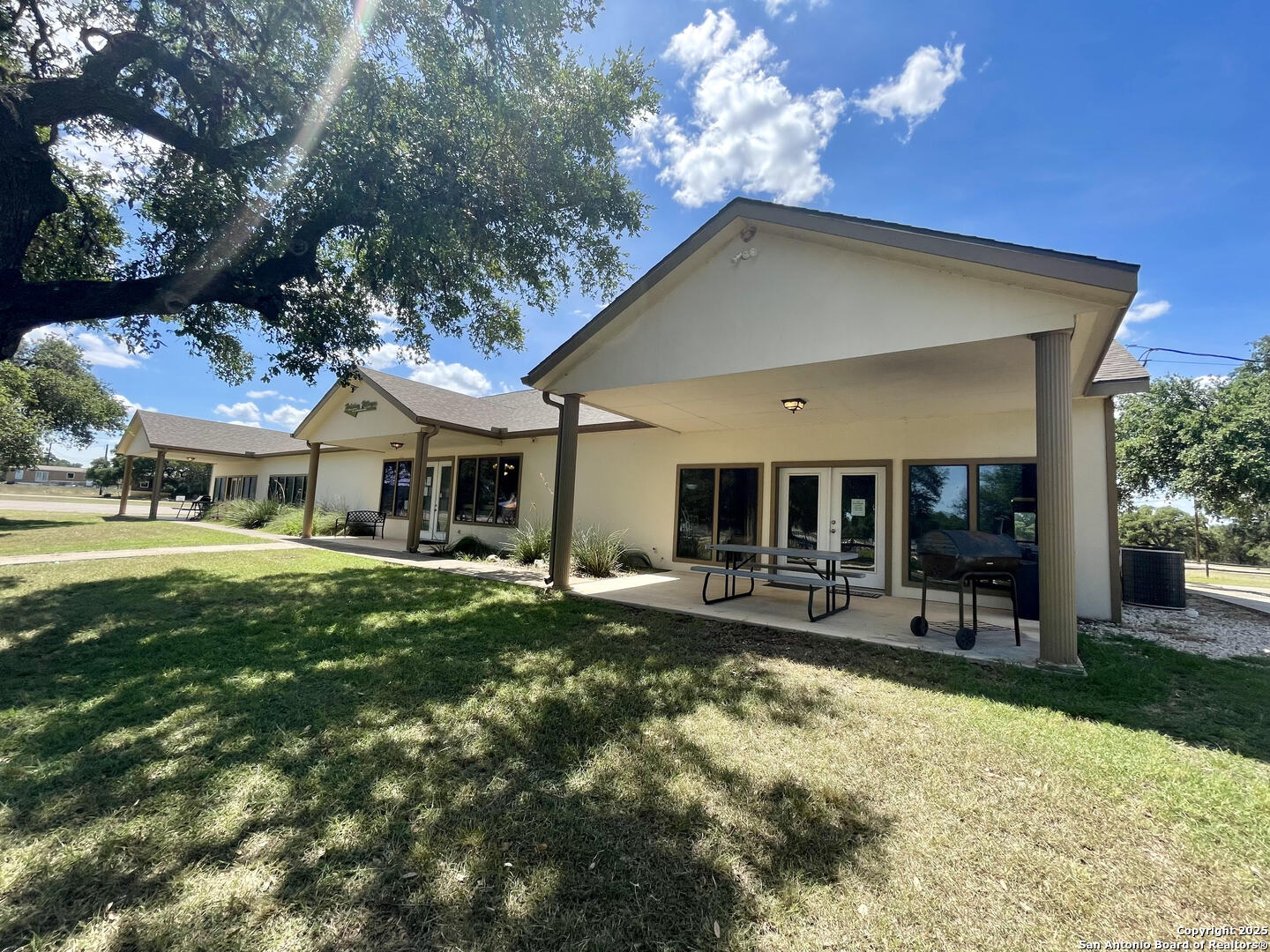 property viewer photo 22