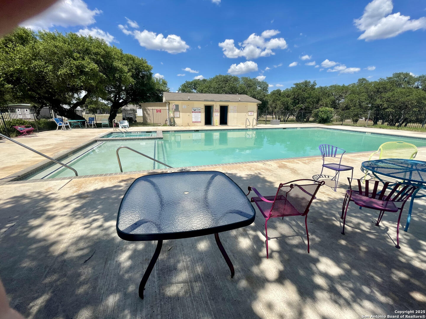 property viewer photo 23