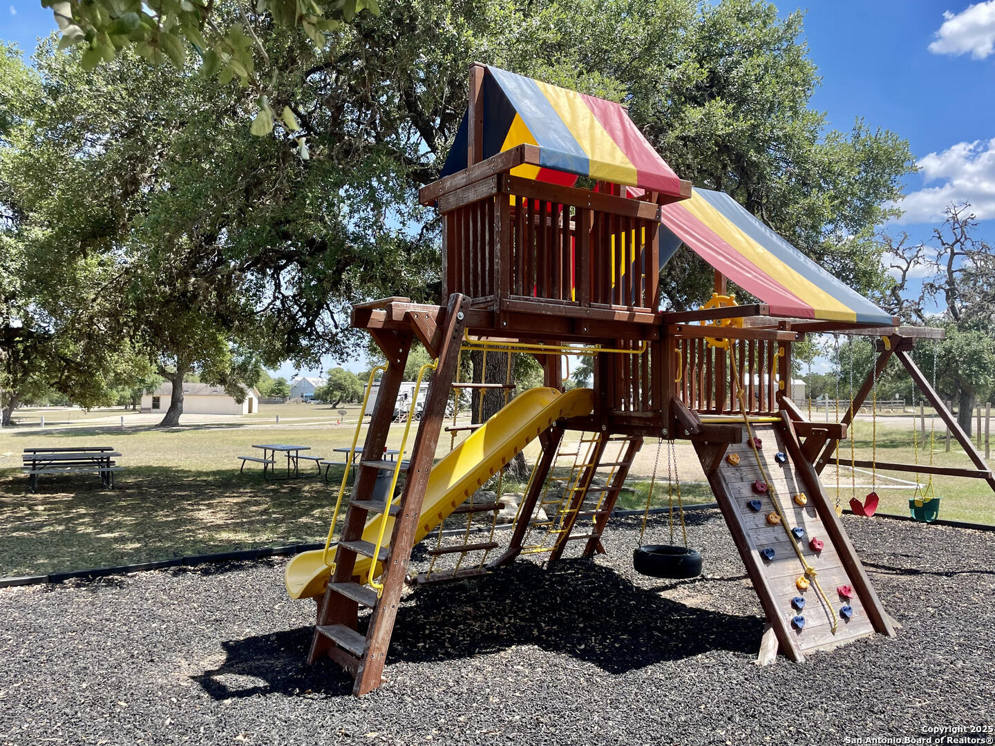 property viewer photo 24