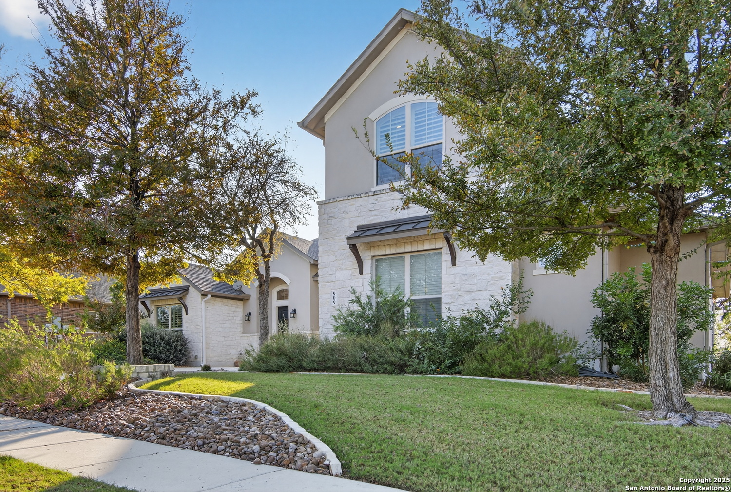 property viewer photo 2
