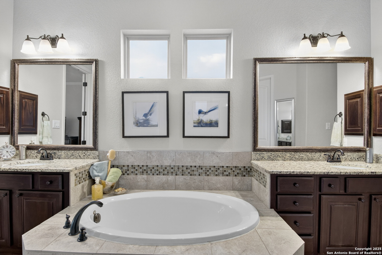property viewer photo 25