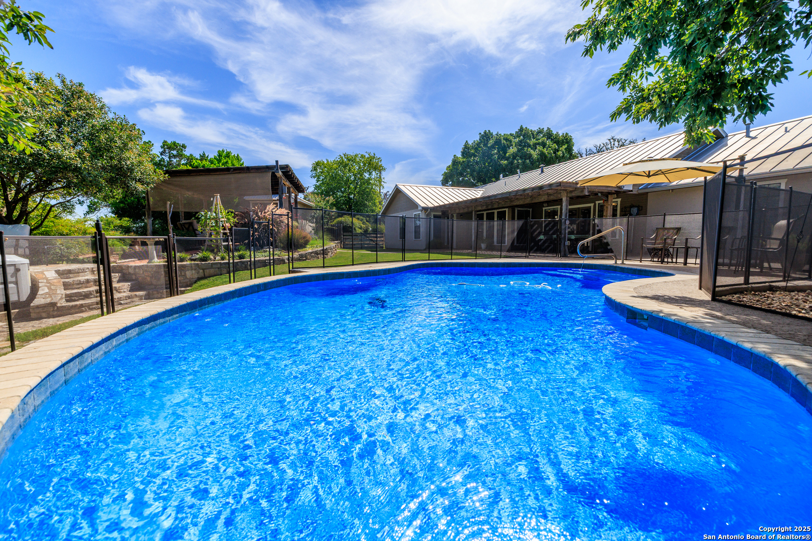 main property photo 29