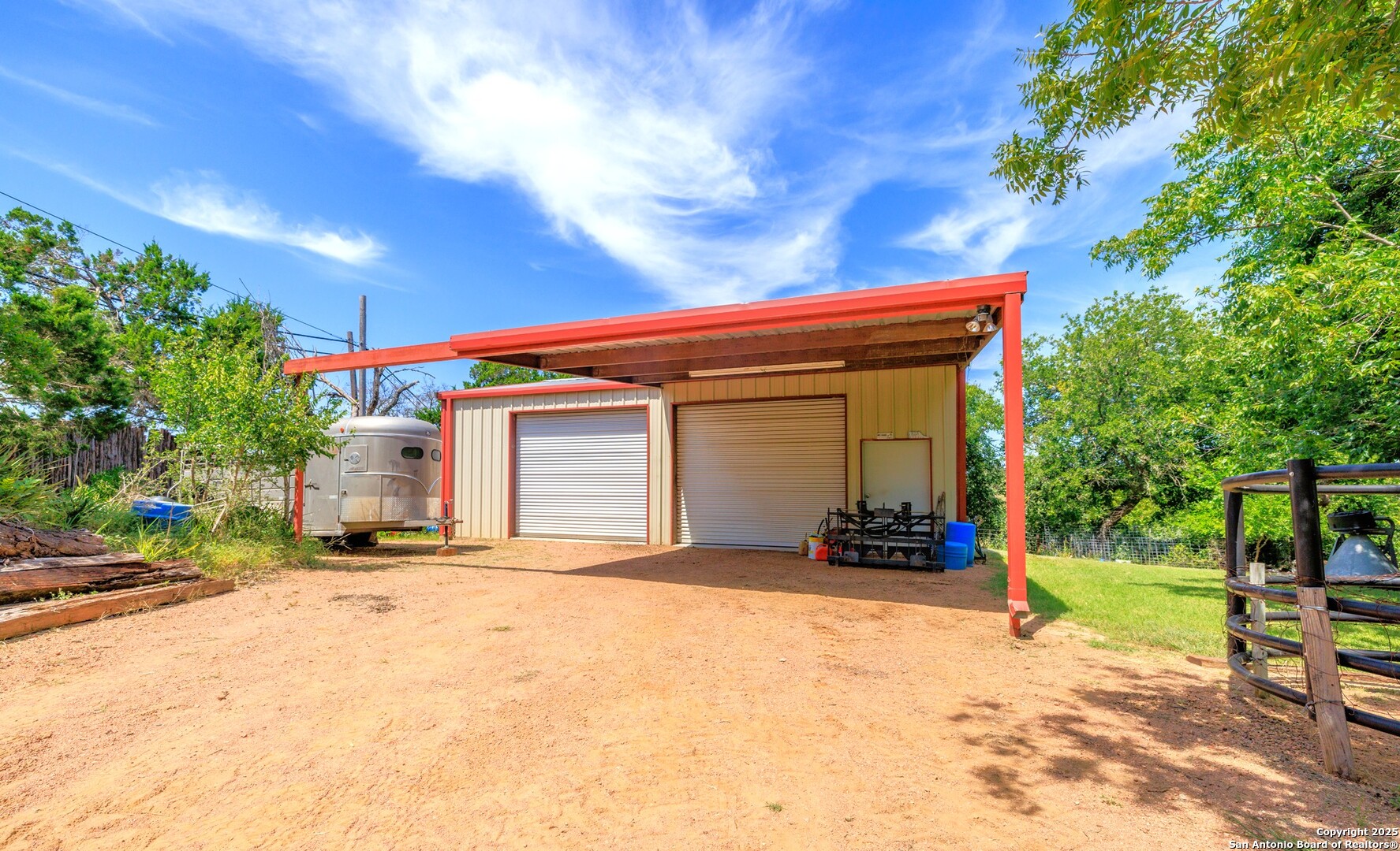 main property photo 33