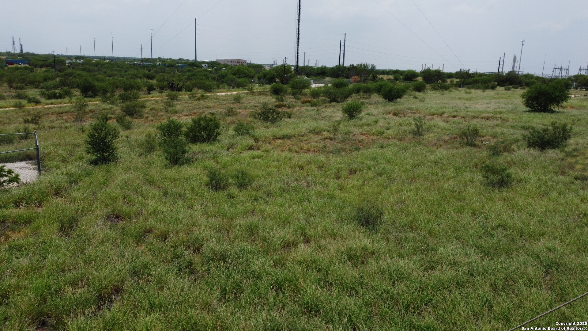 main property photo 6