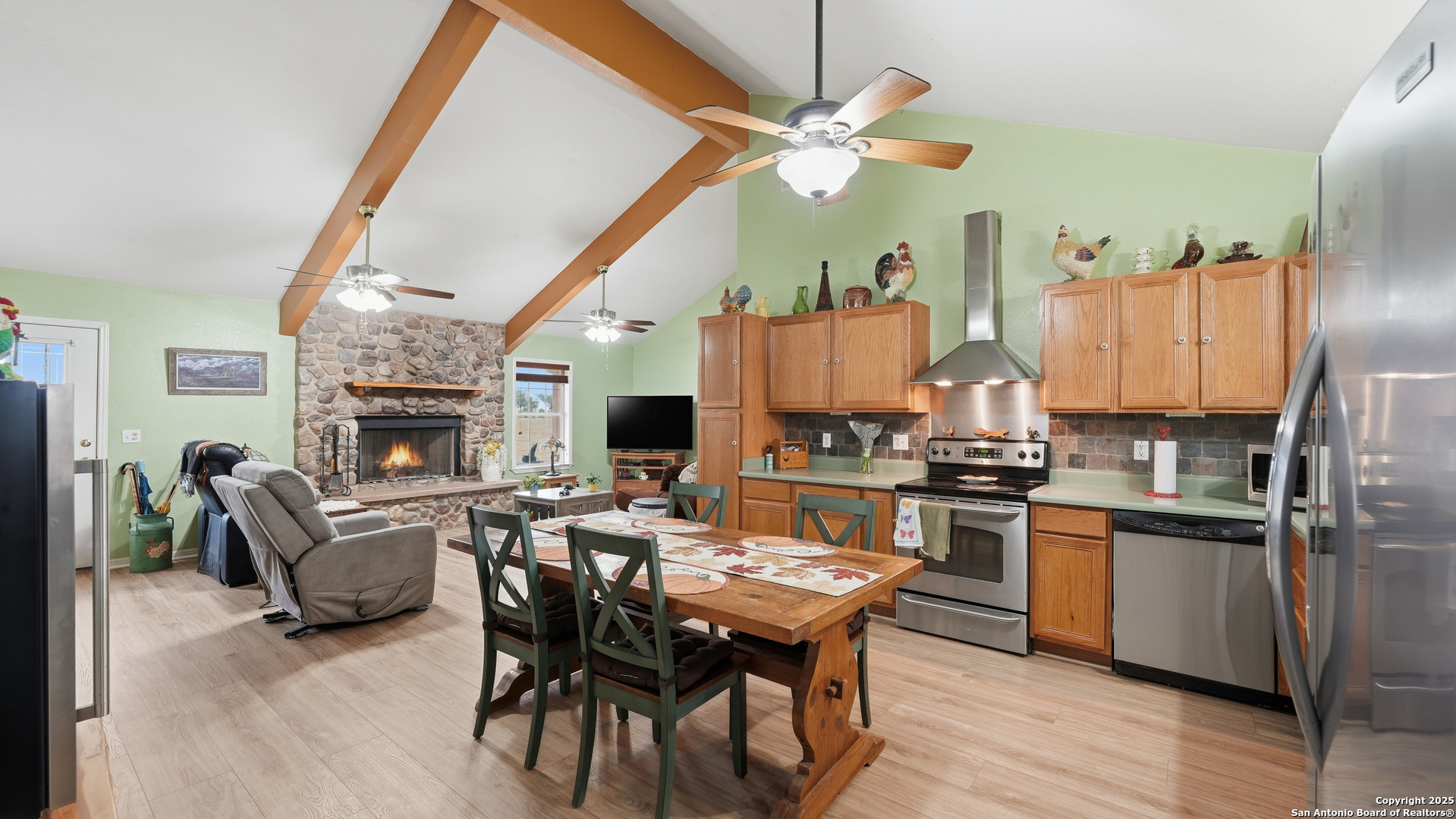 main property photo 12