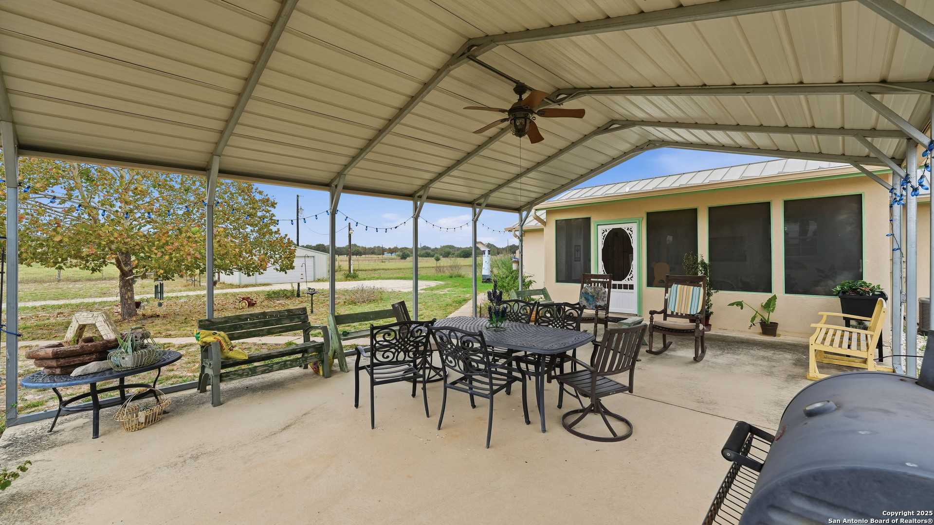 main property photo 30