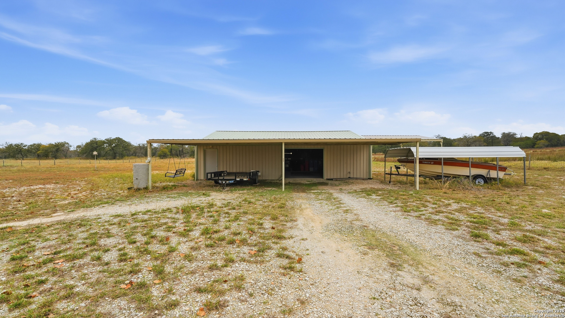 main property photo 38