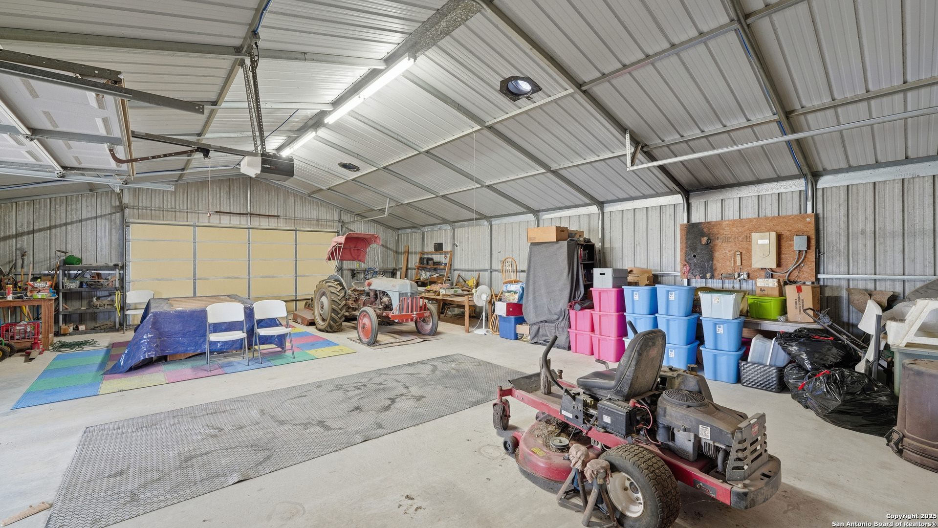 main property photo 39
