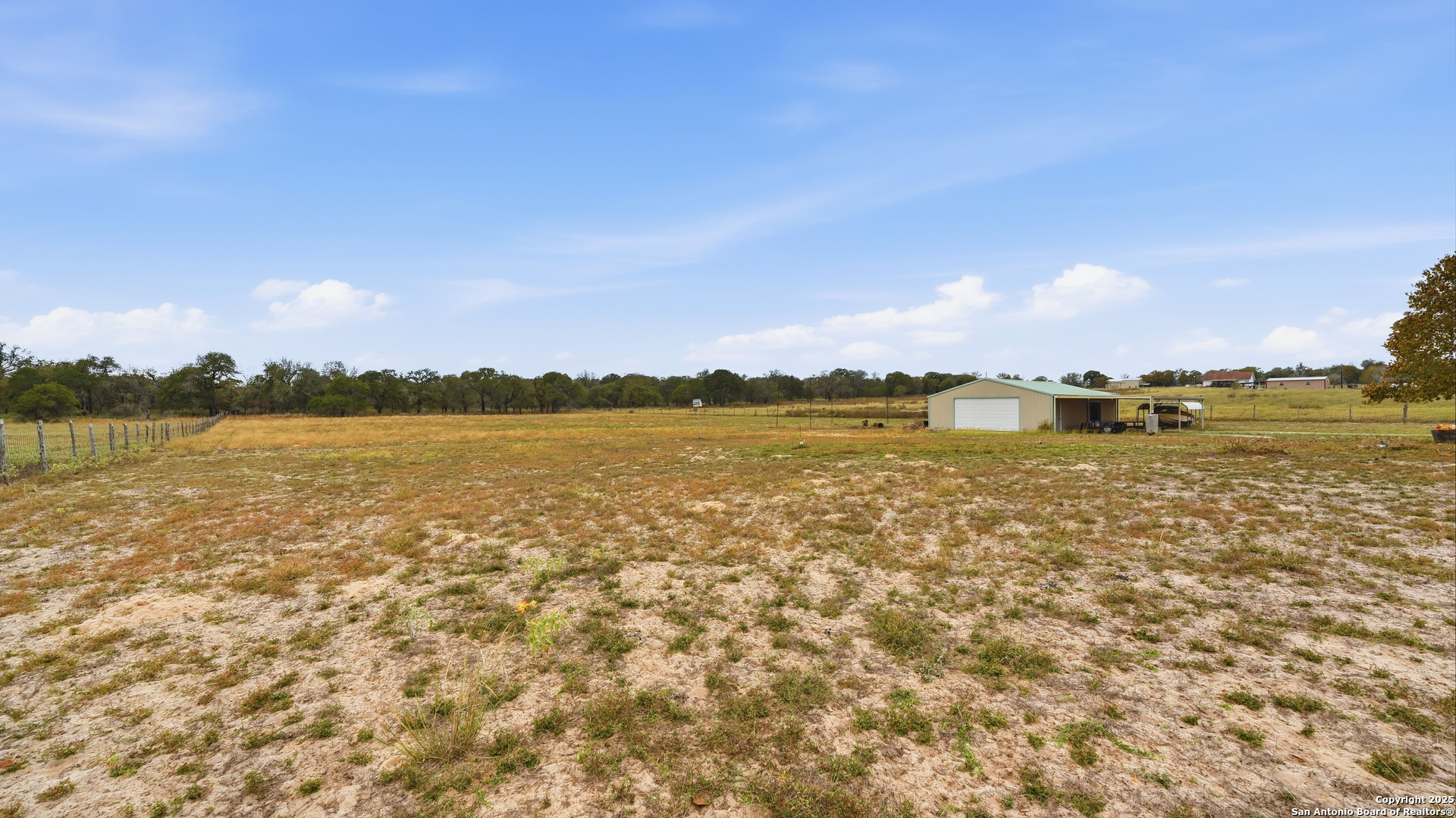 main property photo 45