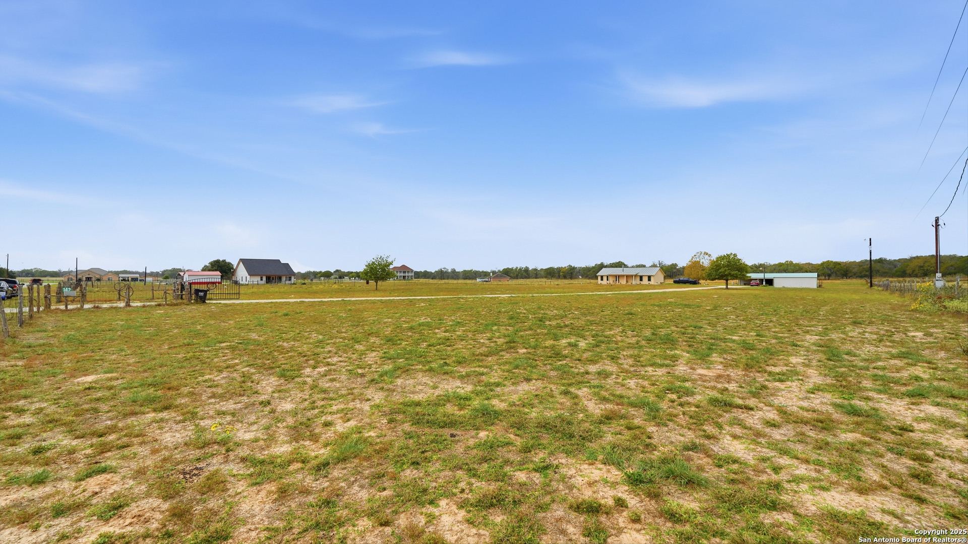 main property photo 6