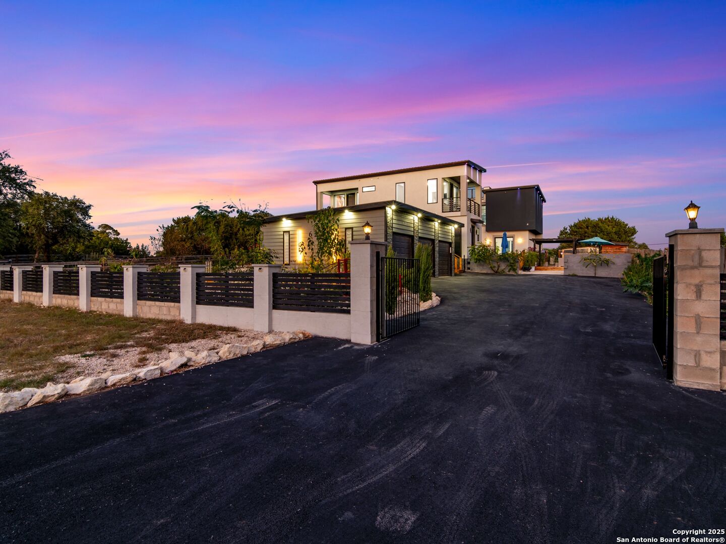 main property photo 51