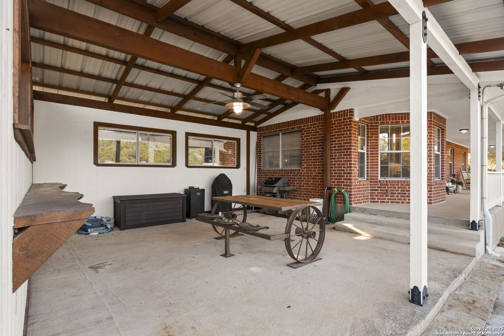 main property photo 36