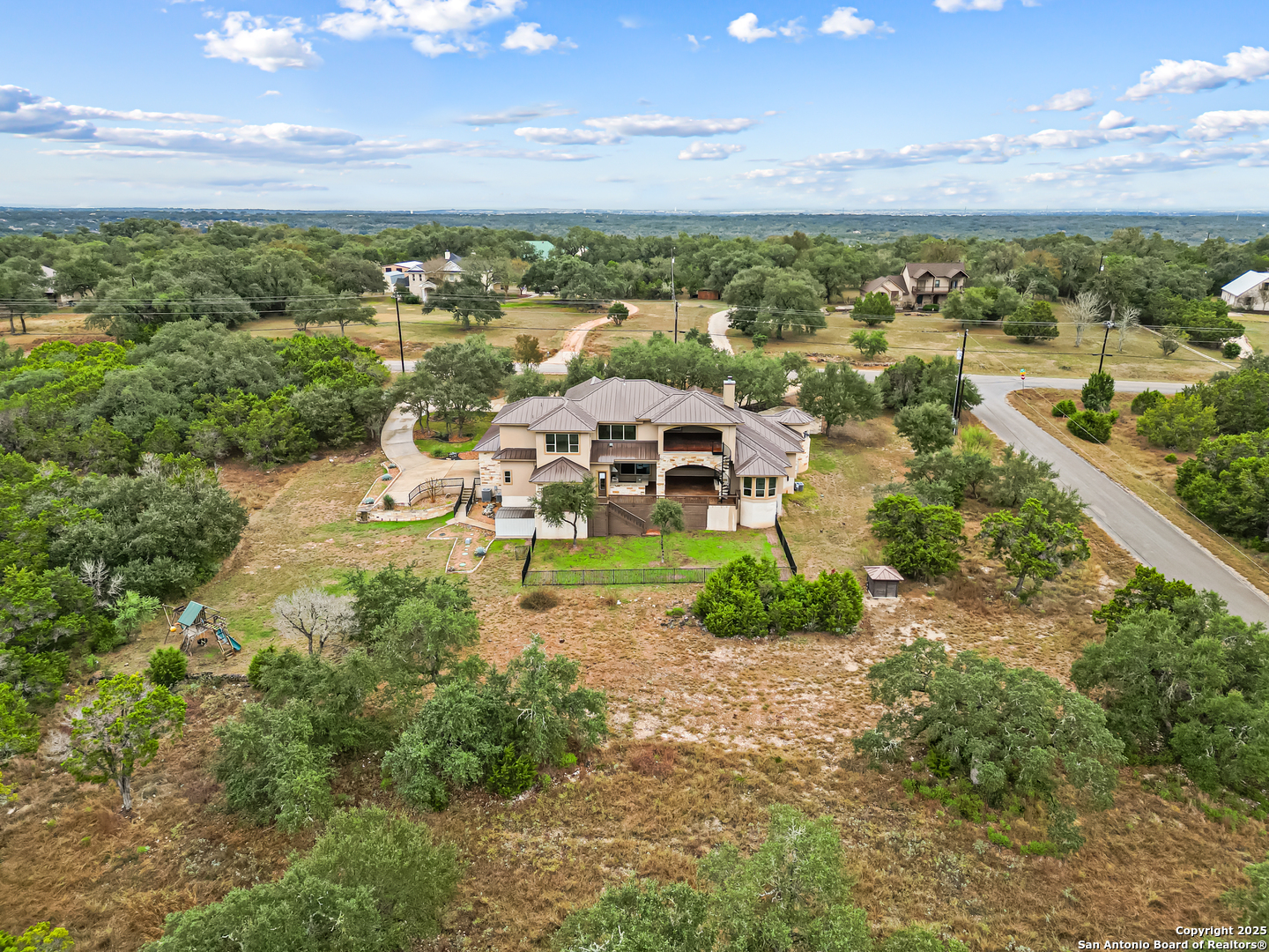 main property photo 35