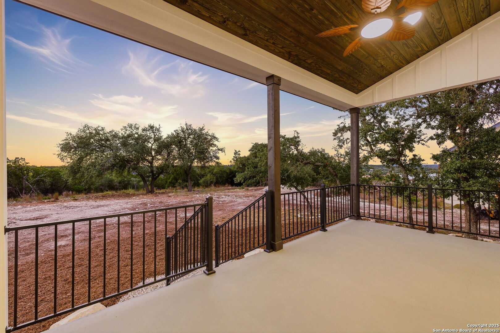 main property photo 32
