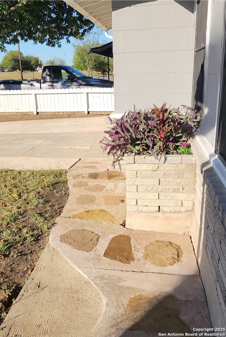 main property photo 34