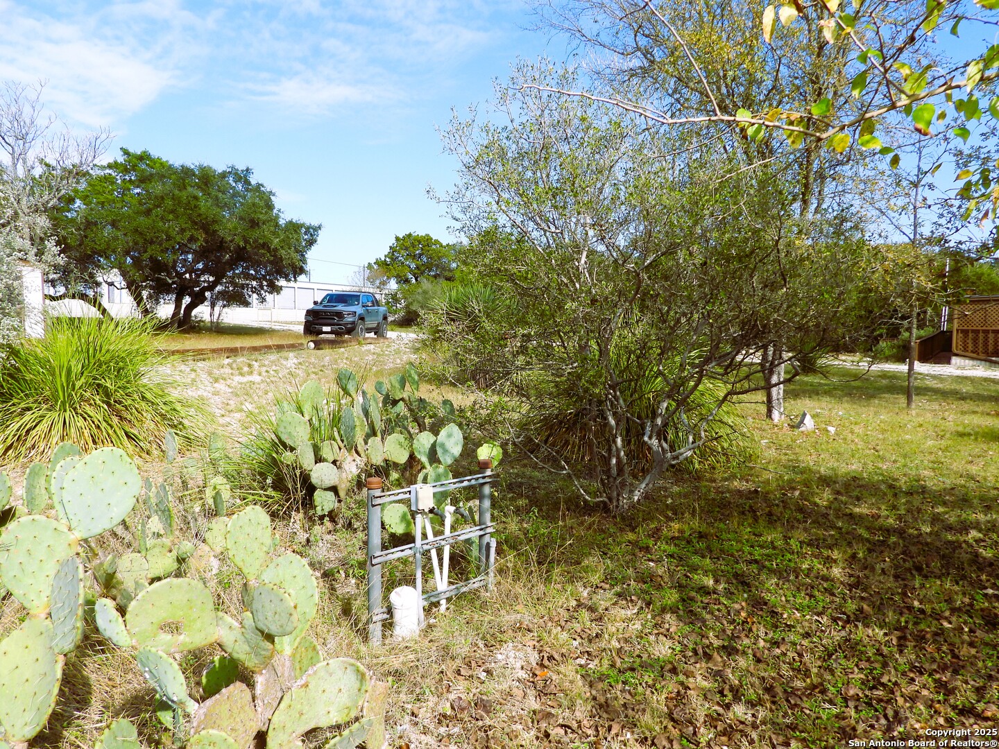 main property photo 50