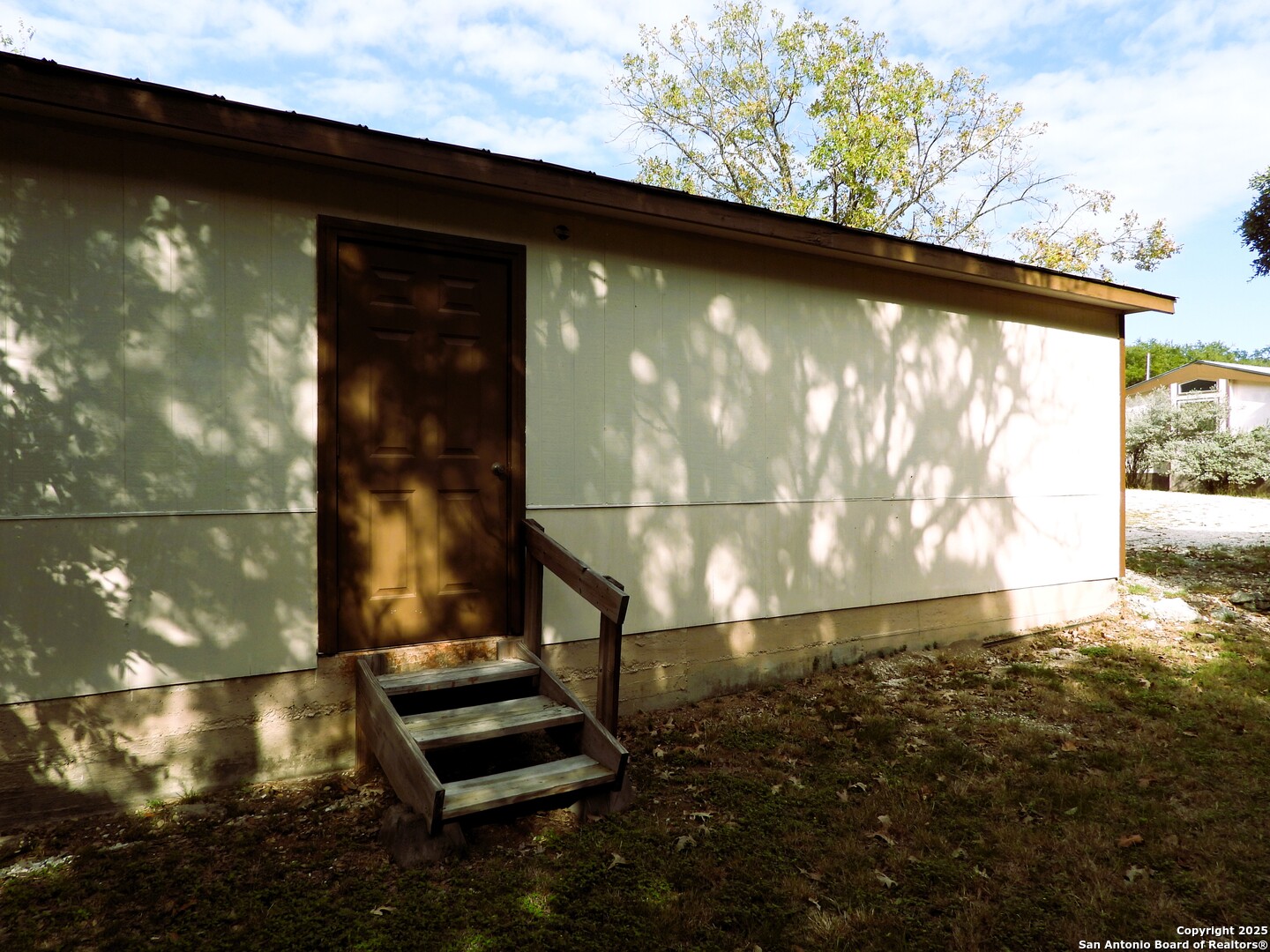 main property photo 74