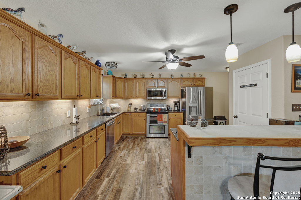 main property photo 14