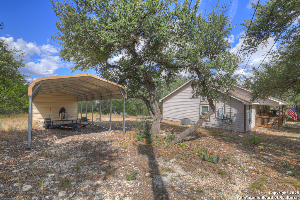 main property photo 28