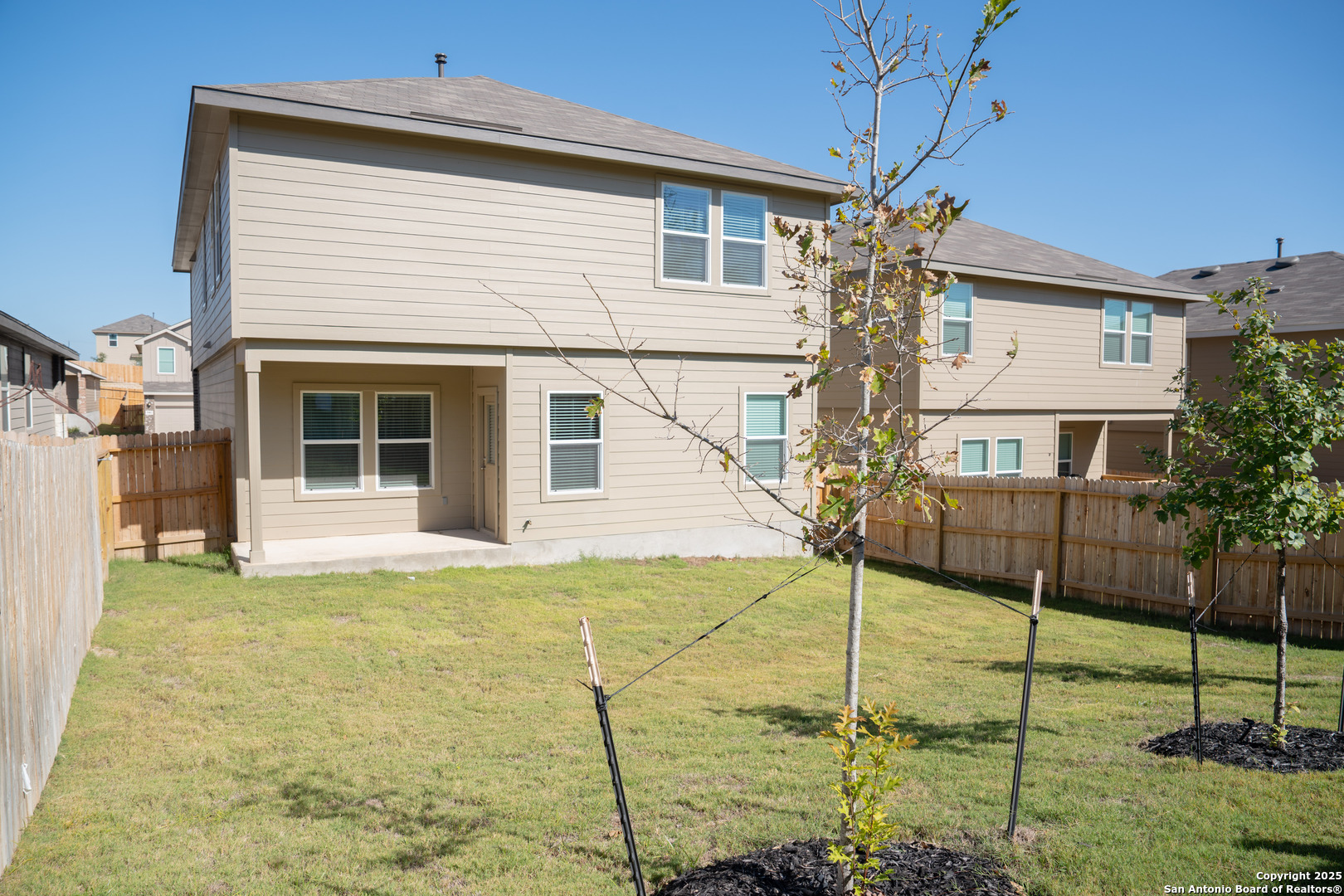 main property photo 18