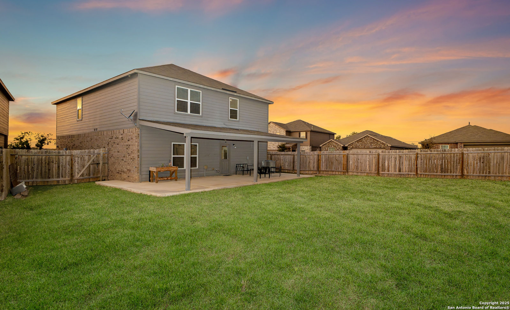 main property photo 6
