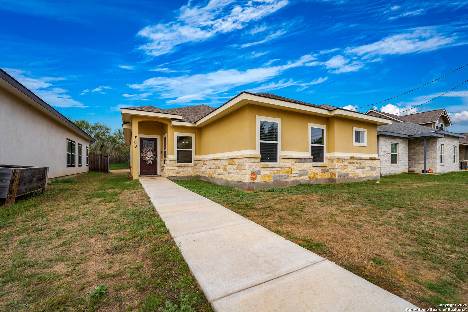 main property photo 3