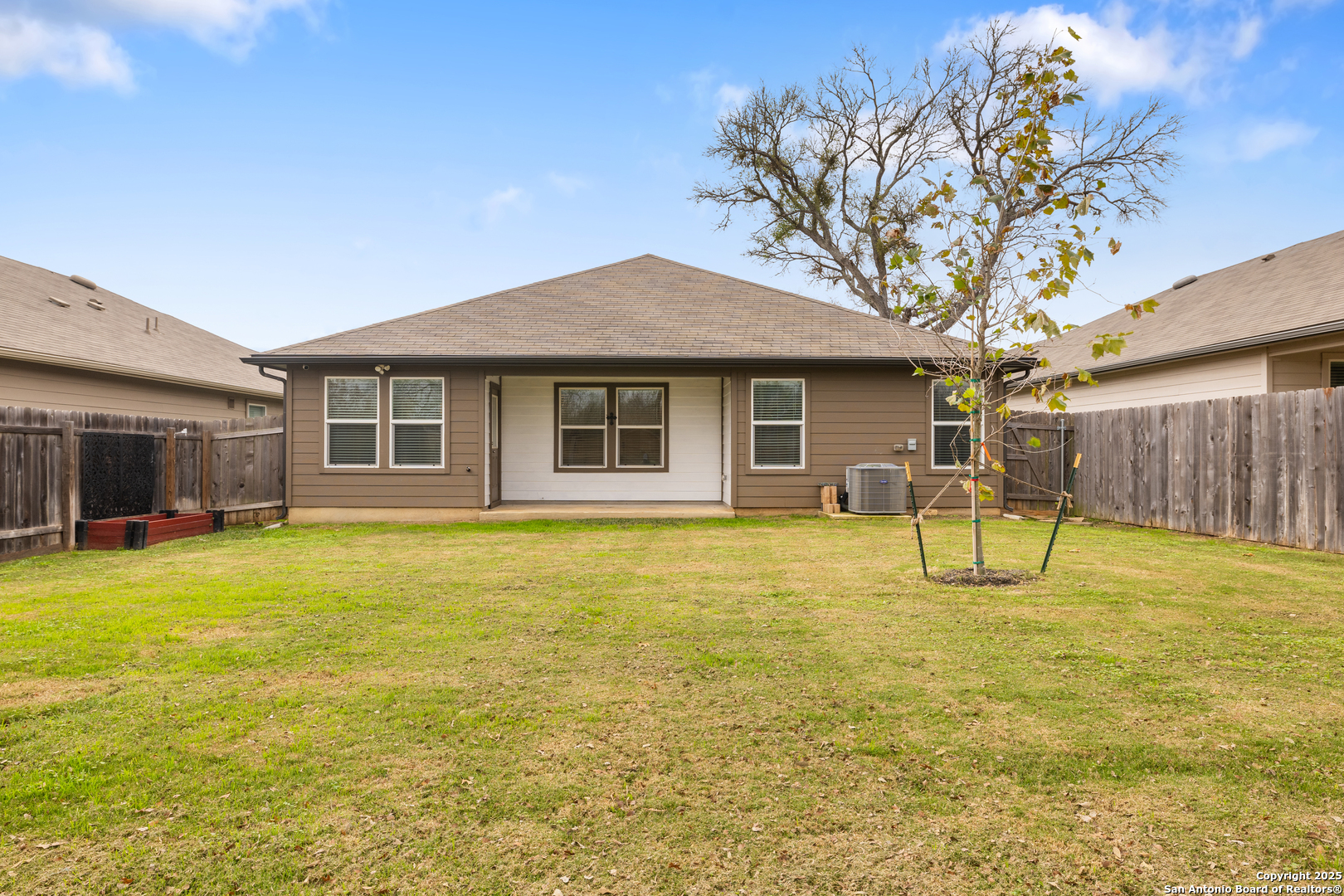 main property photo 20